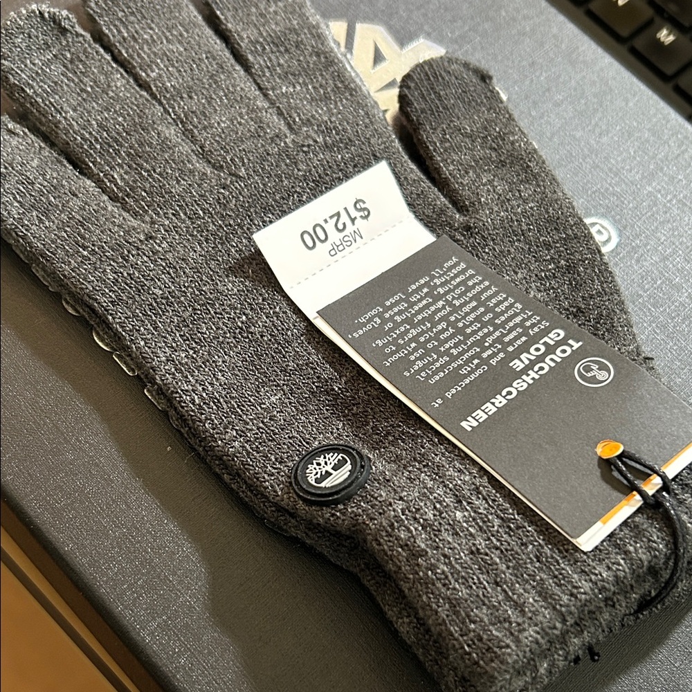 Timberland Touchscreen Gloves - Picture 5 of 11